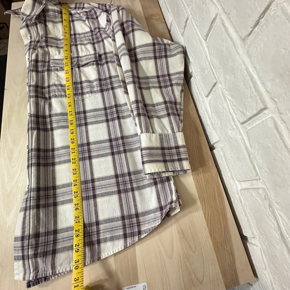 EUC Wrangler Men's Plaid Western Button Down Shirt with Pearlized Snap Buttons - Picture 8 of 9